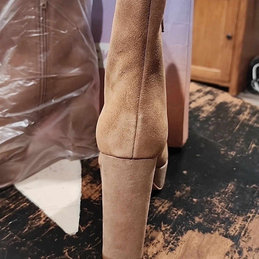LISA VICKY Bam PLATFORM Suede Bootie Cognac WOMENS SIZE 10 New!